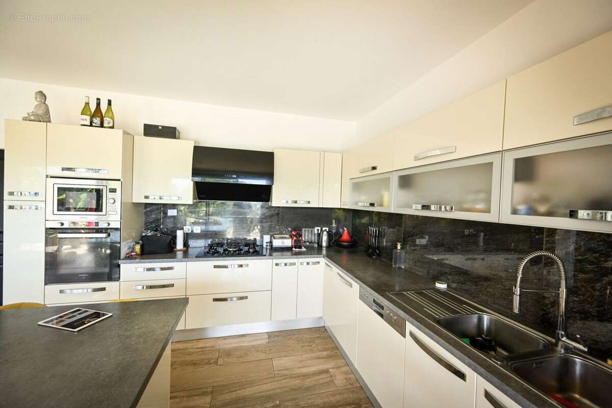 Maison à SAINT-DENIS