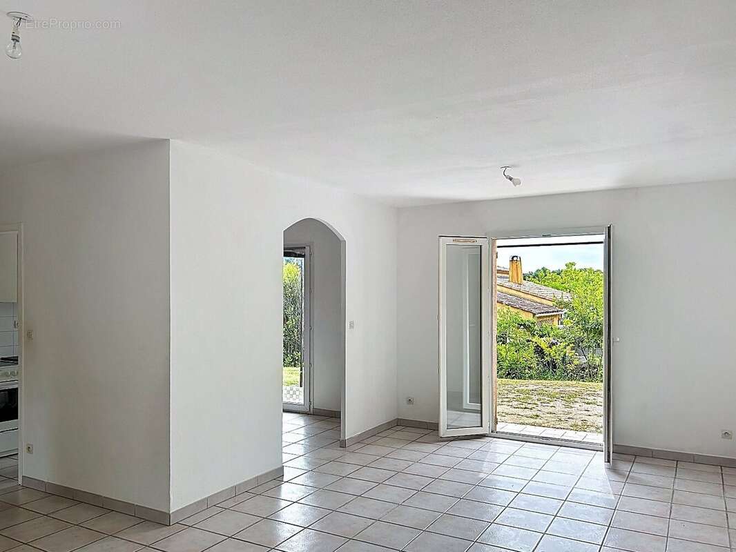 Maison à AIGUES-VIVES