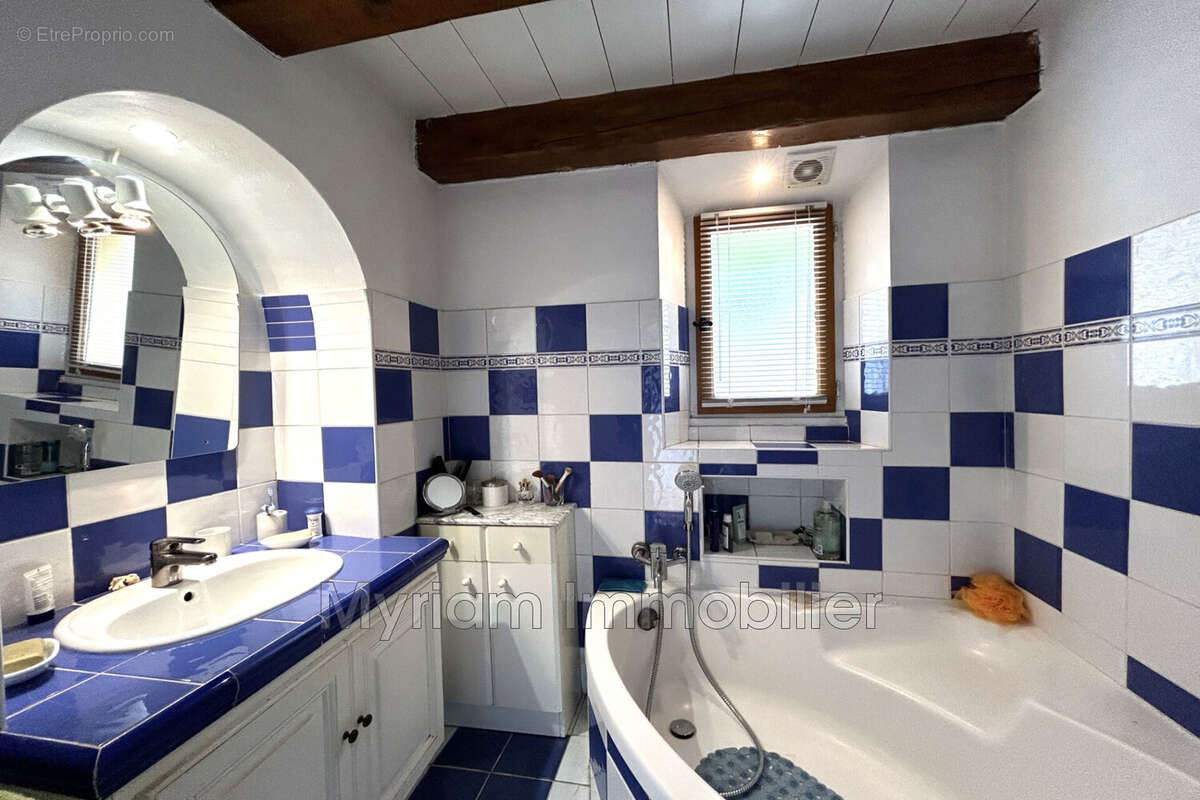 Maison à SPERACEDES