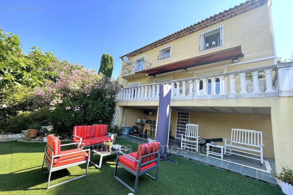 Maison à PEYMEINADE