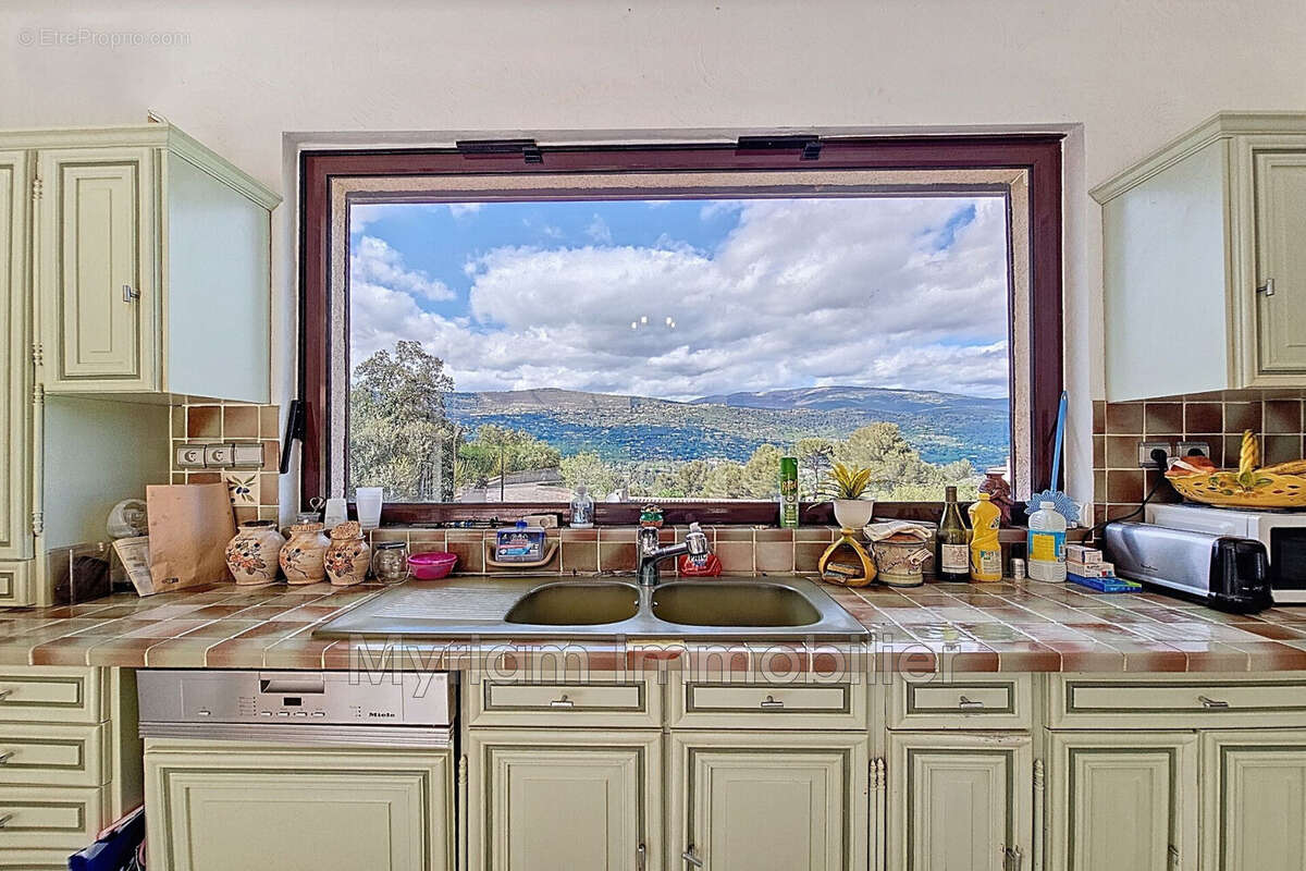 Maison à PEYMEINADE