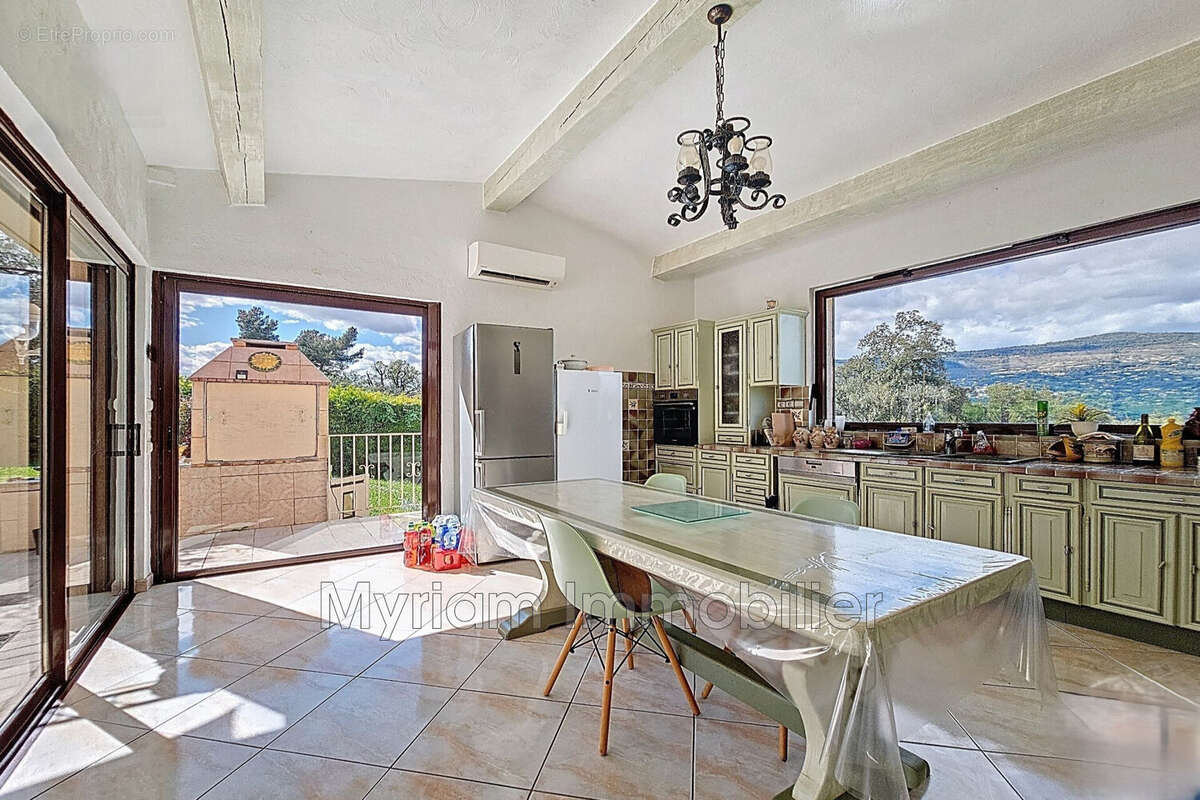 Maison à PEYMEINADE