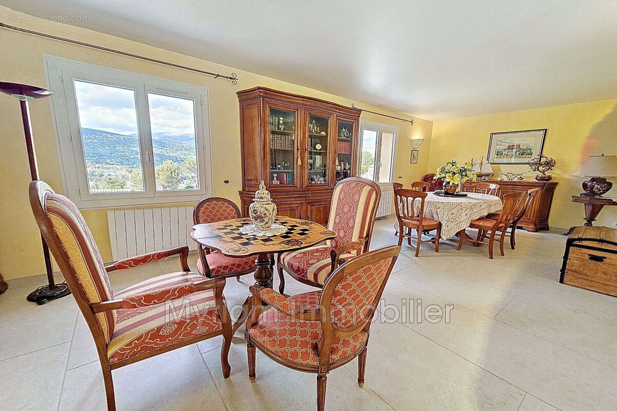 Maison à PEYMEINADE