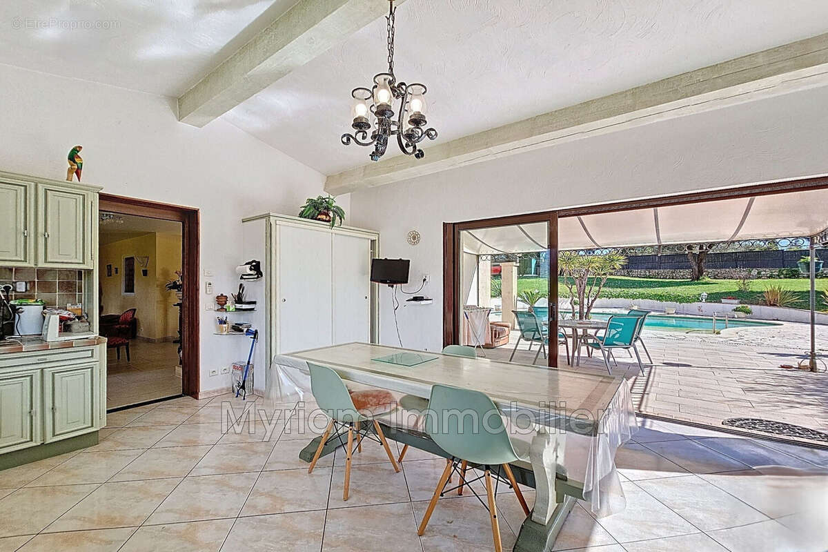 Maison à PEYMEINADE