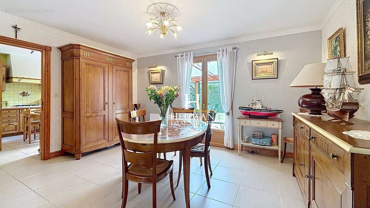 Maison à LONGUENESSE