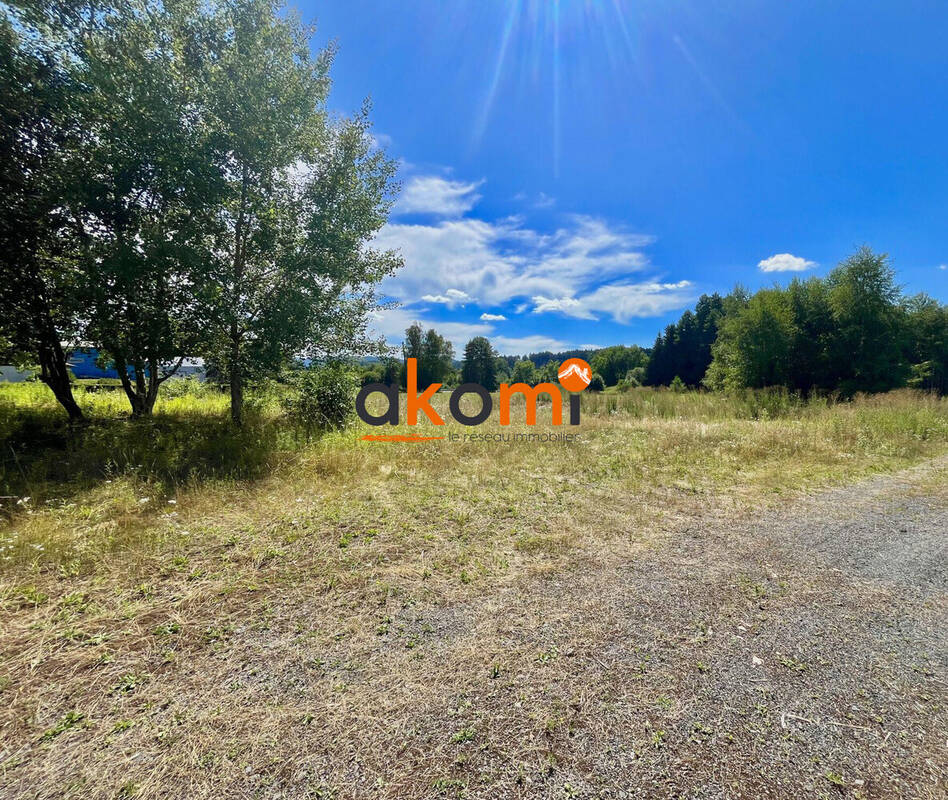Terrain à LA VOIVRE