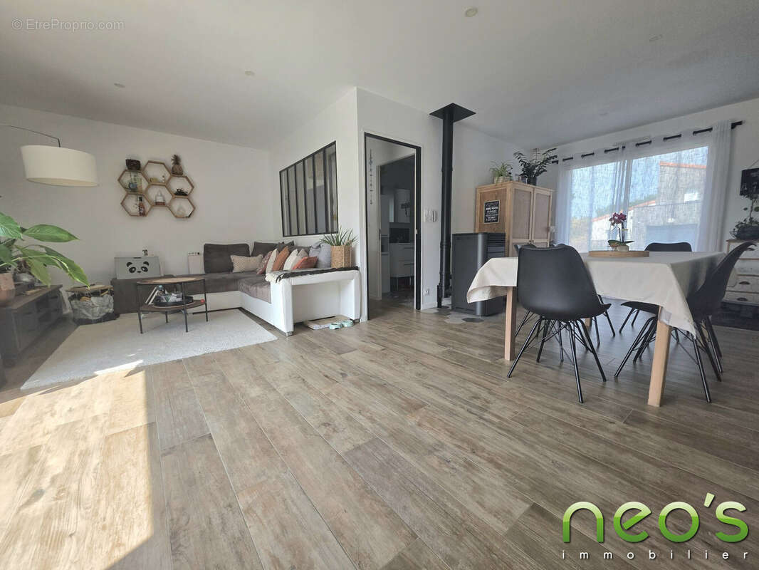 Maison à TREMENTINES