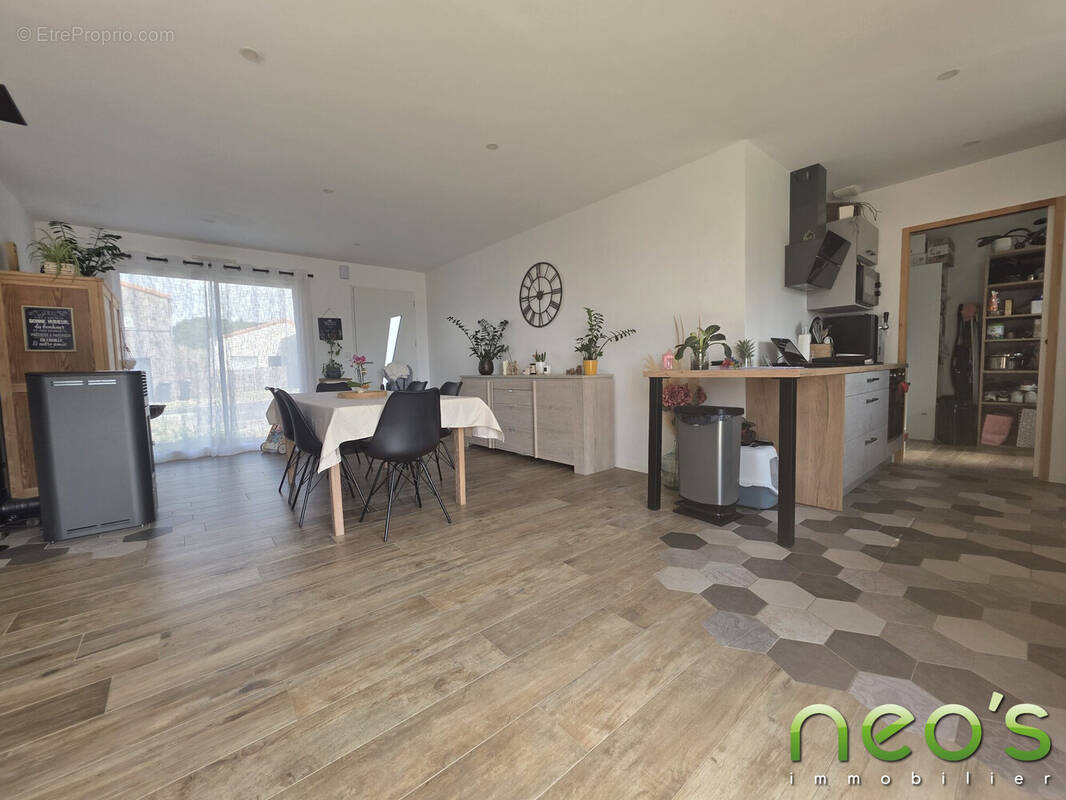 Maison à TREMENTINES