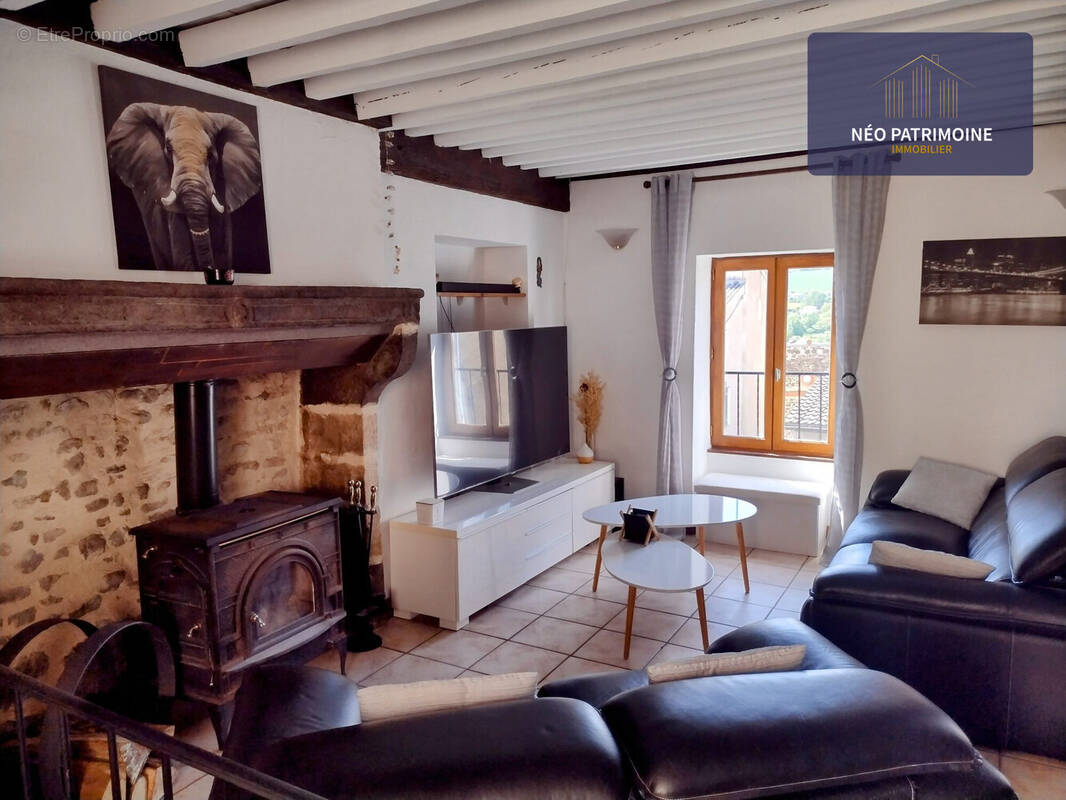 Salon - Maison à LA ROCHE-BLANCHE