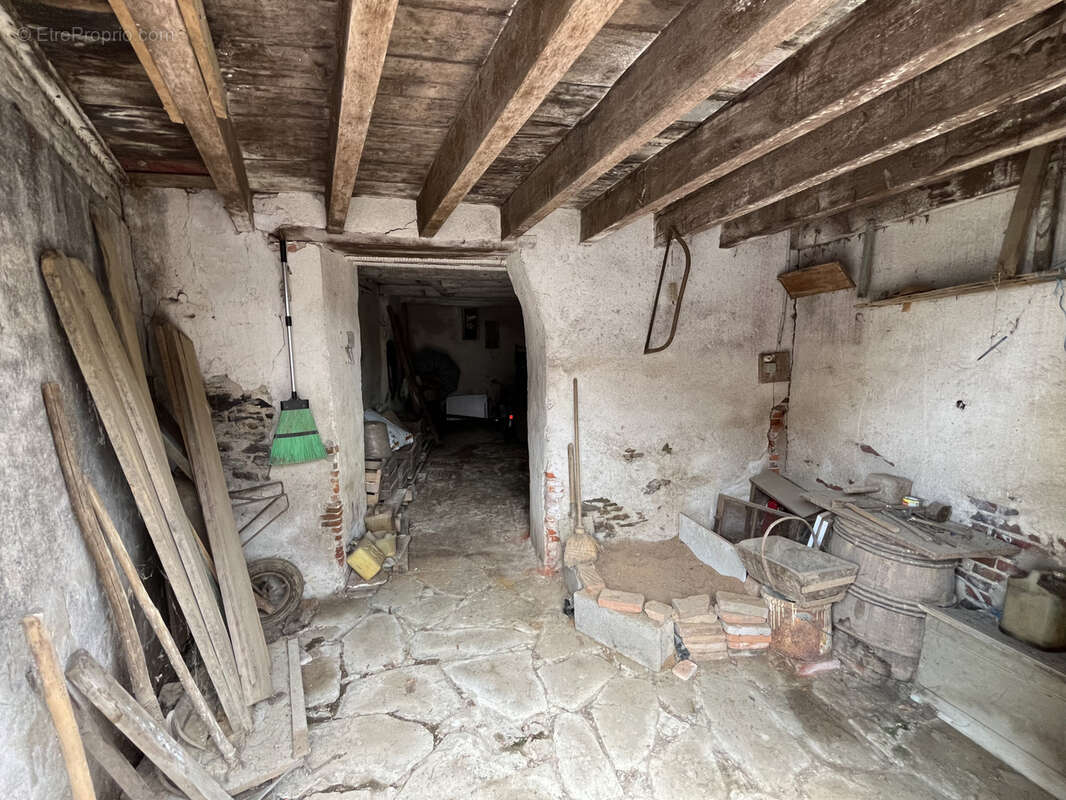 Maison à MONTREVAULT