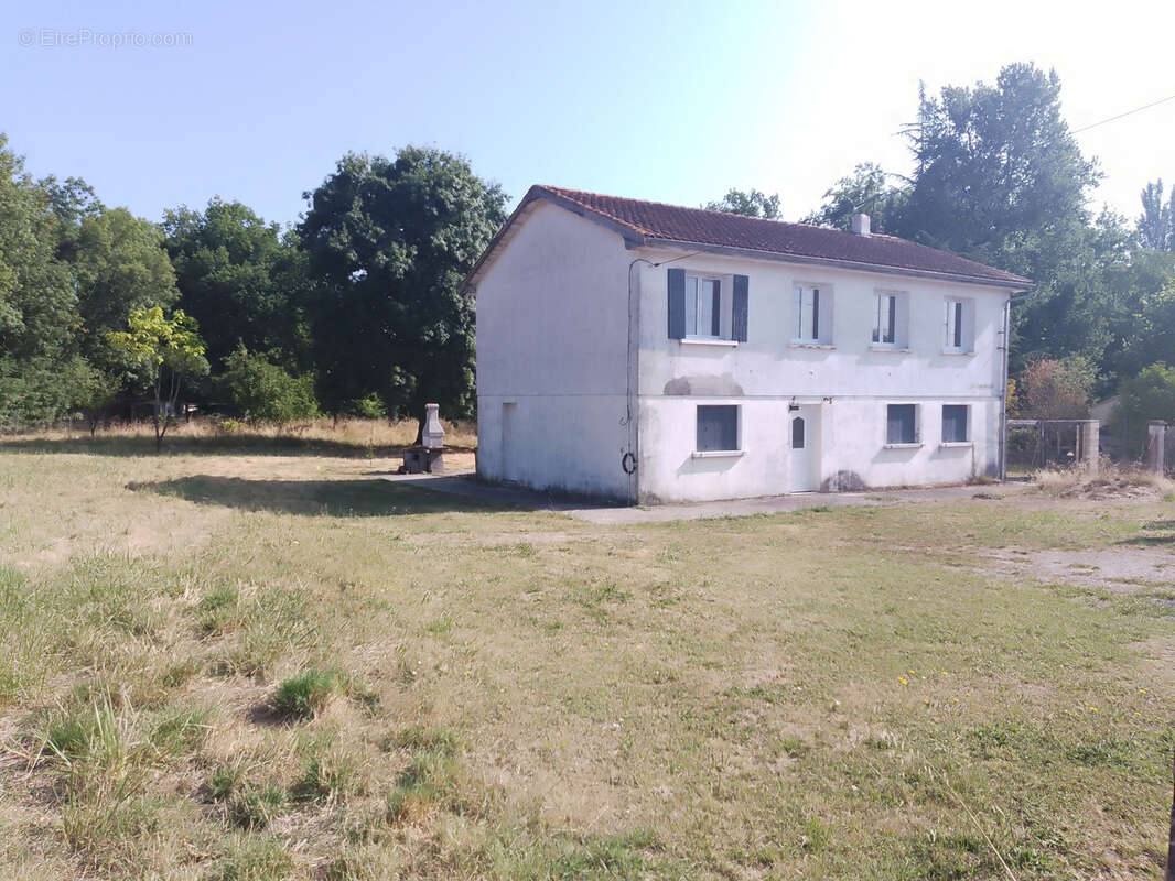 Maison à BOUTIERS-SAINT-TROJAN