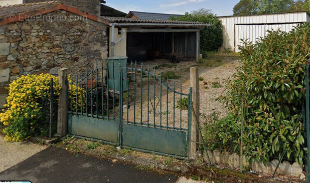Terrain à SAVIGNY-LEVESCAULT