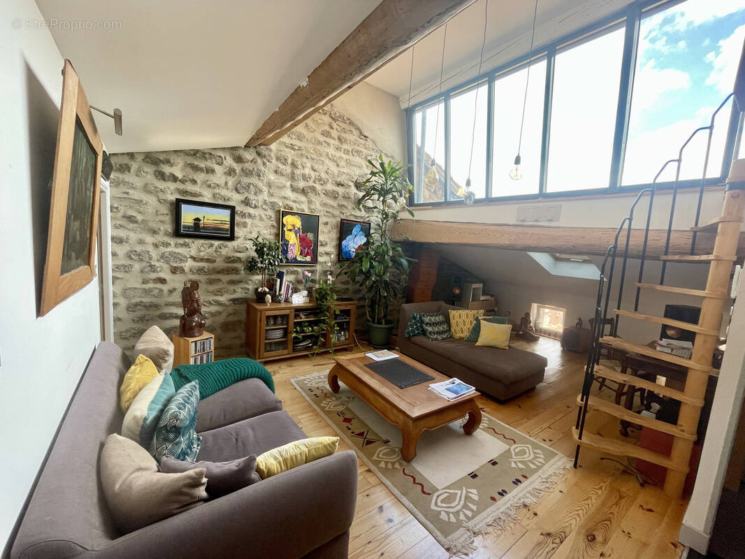 Appartement à SAINT-ETIENNE