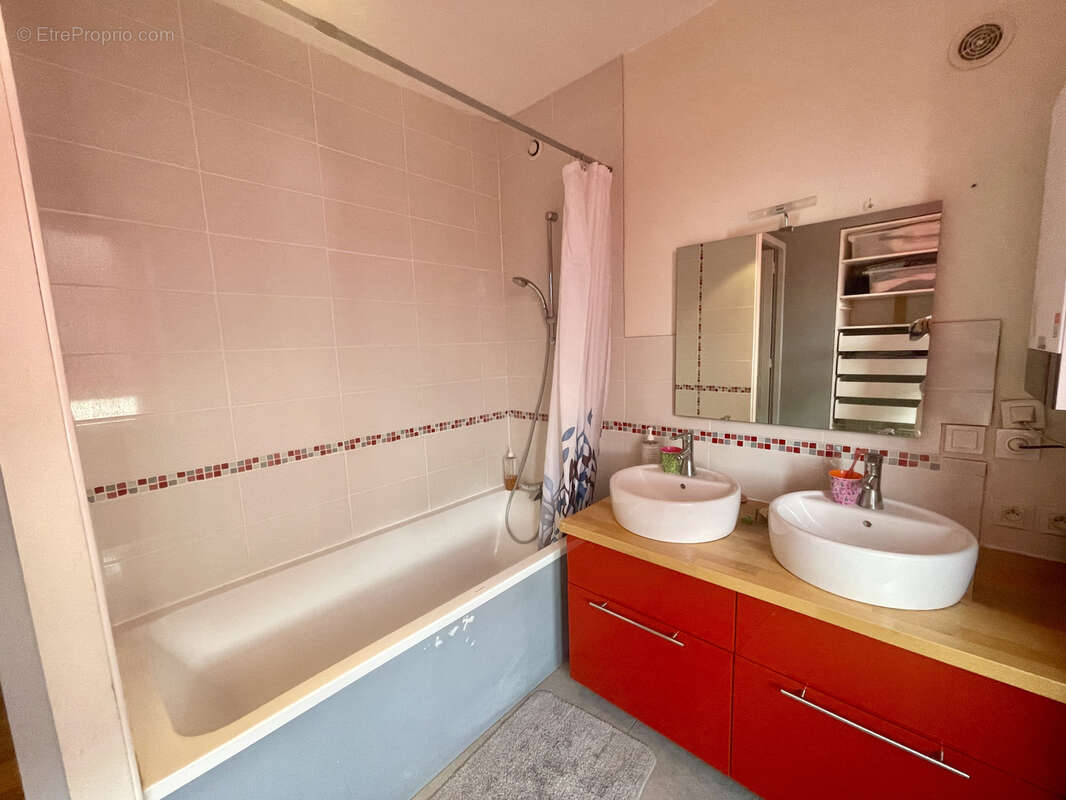 Appartement à SAINT-ETIENNE