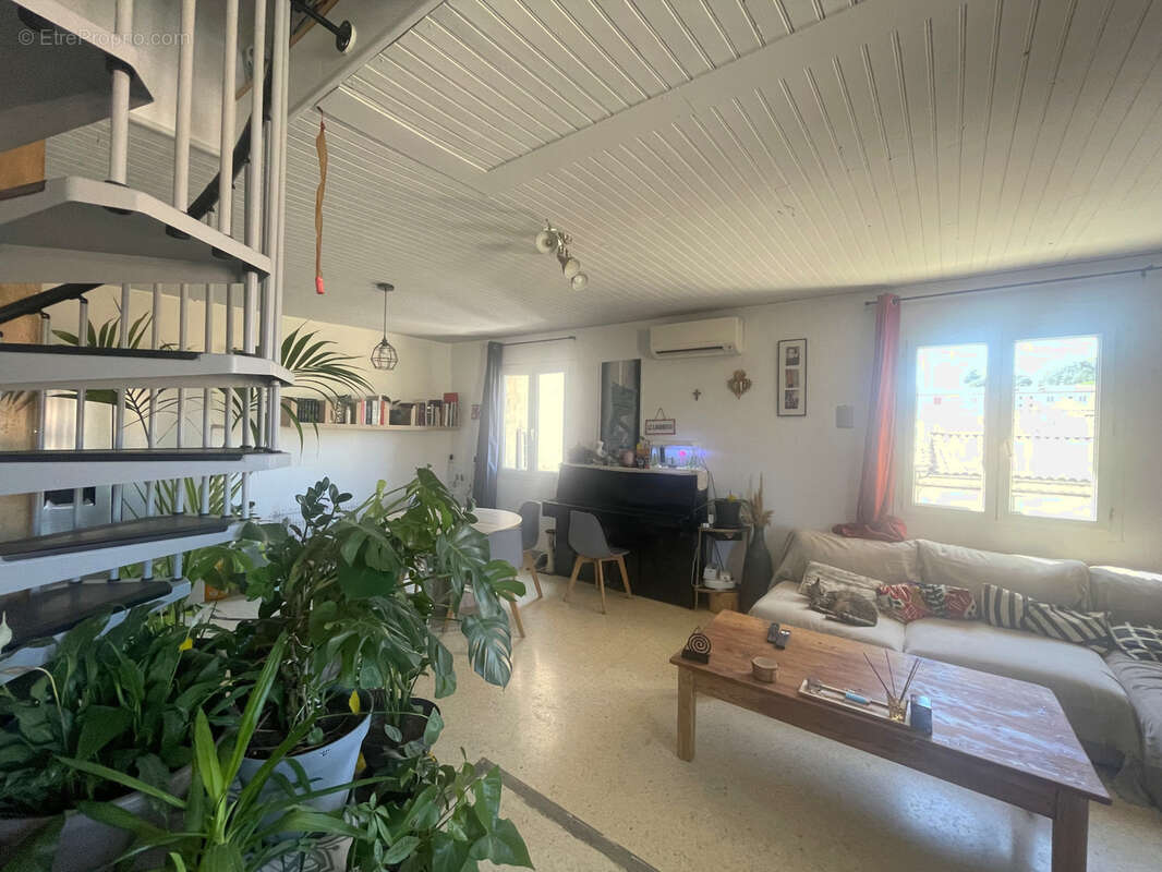 Appartement à VAISON-LA-ROMAINE