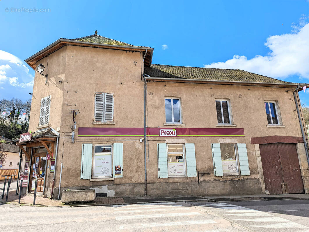 Appartement à SAINT-CHEF