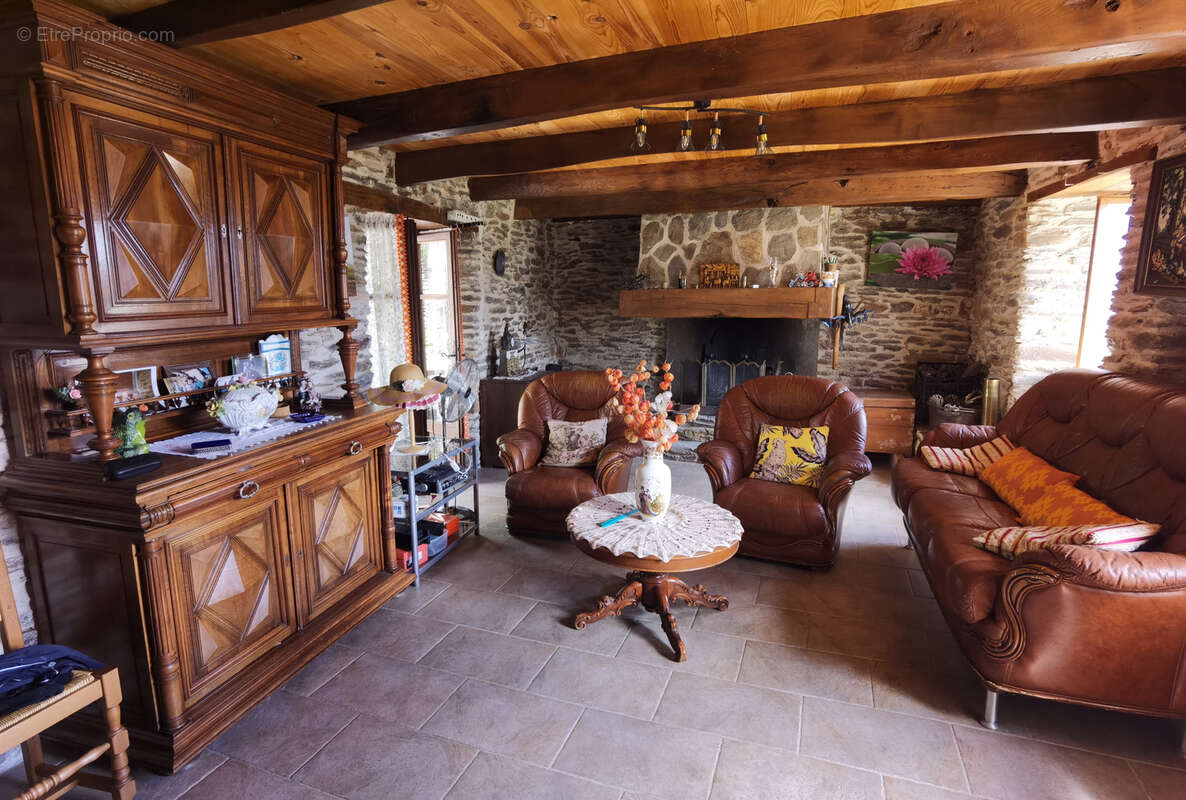 Maison à PONTEILS-ET-BRESIS