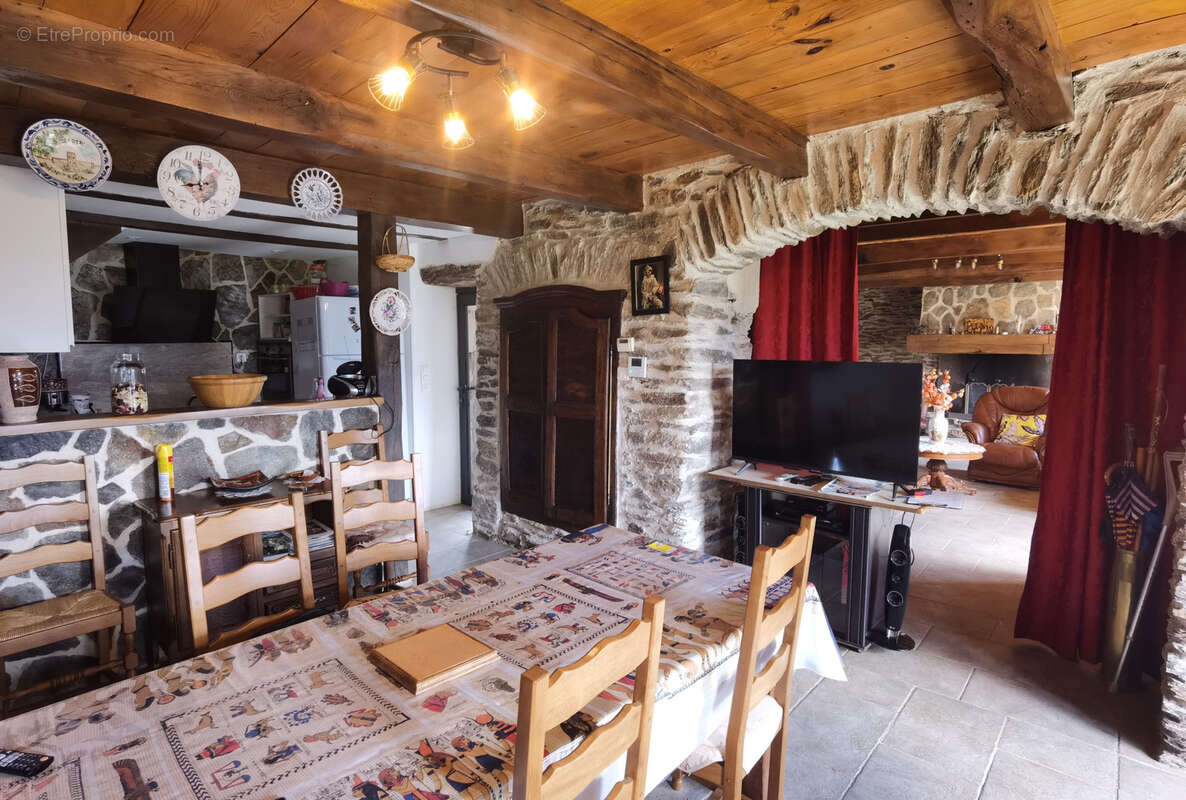 Maison à PONTEILS-ET-BRESIS