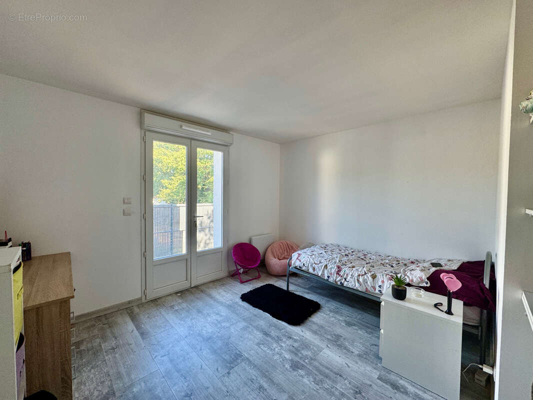 Maison à SAINT-LAURENT-DES-ARBRES