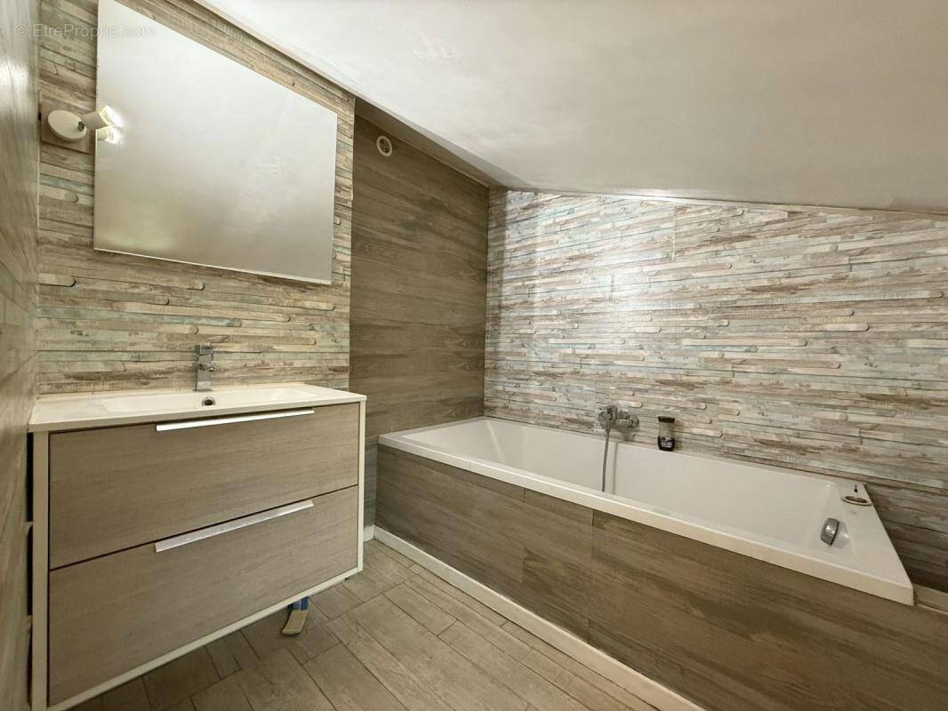 Appartement à CALLIAN