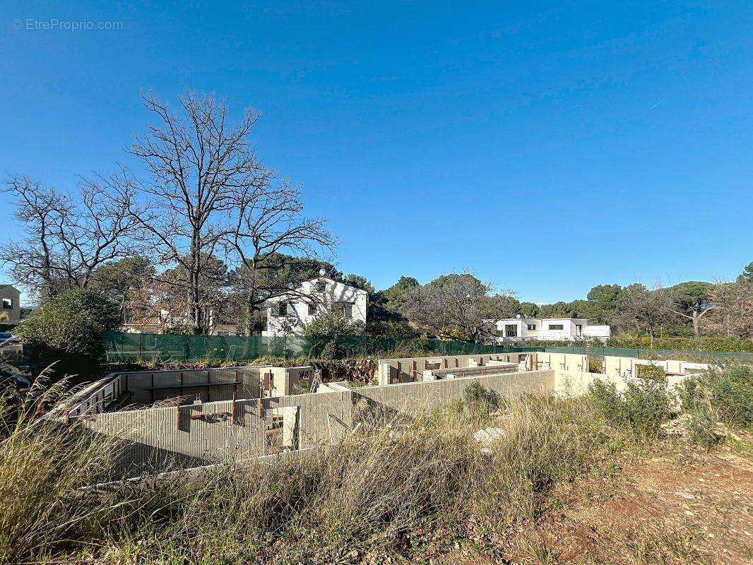 Terrain à MOUANS-SARTOUX