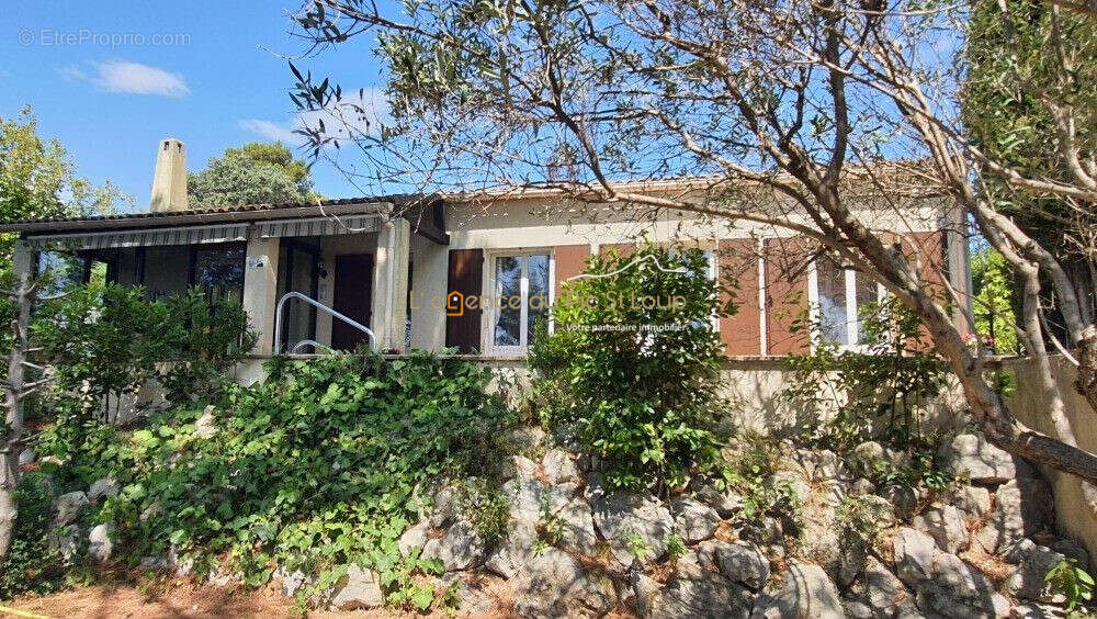 Maison à COMBAILLAUX