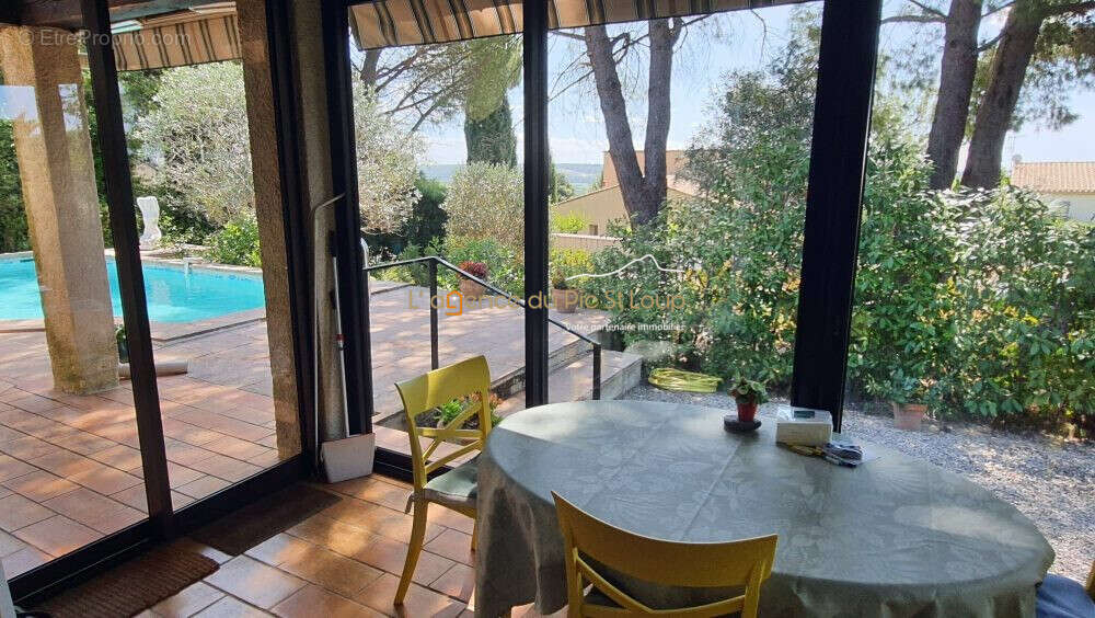 Maison à COMBAILLAUX