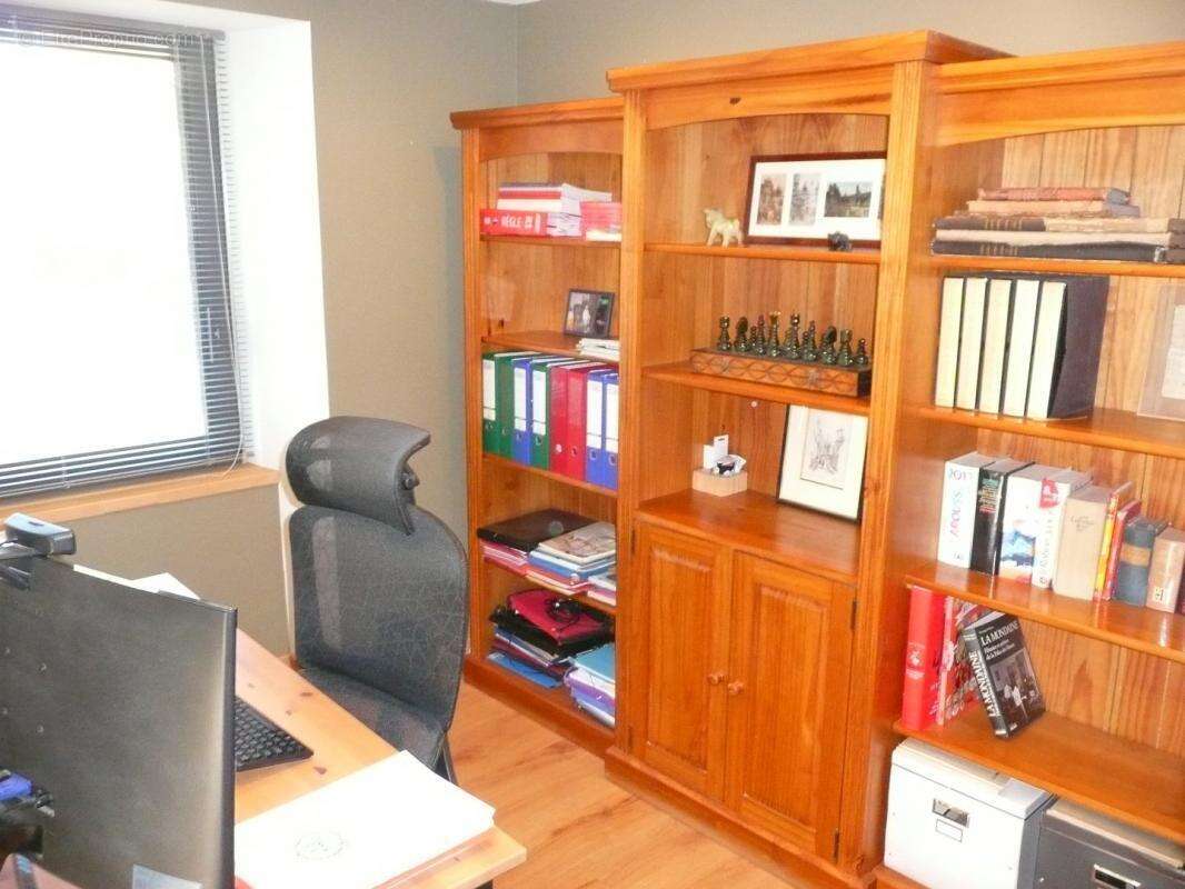 Maison à SALLES-COURBATIES