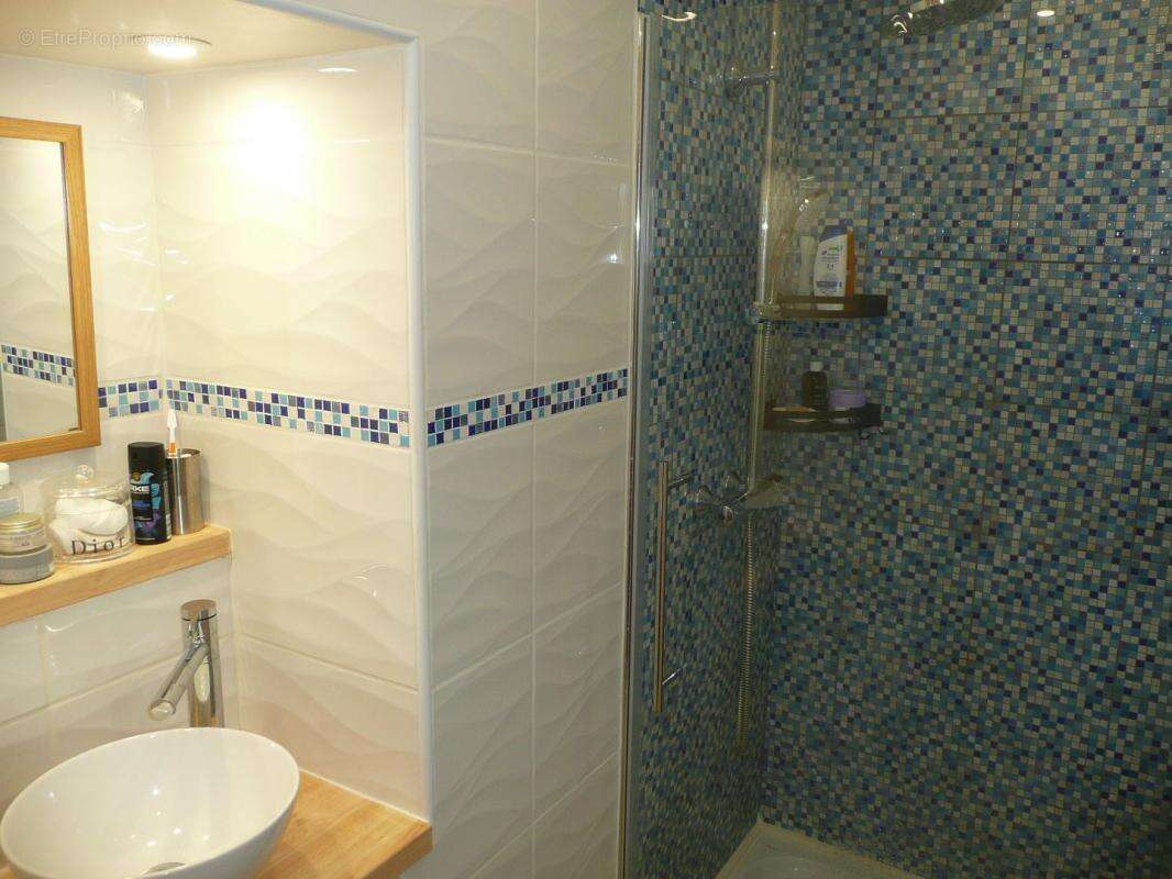 Maison à SALLES-COURBATIES