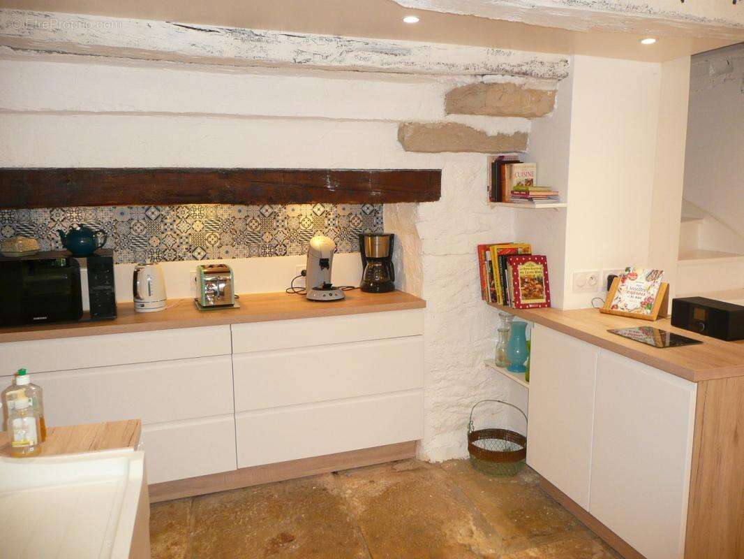 Maison à SALLES-COURBATIES