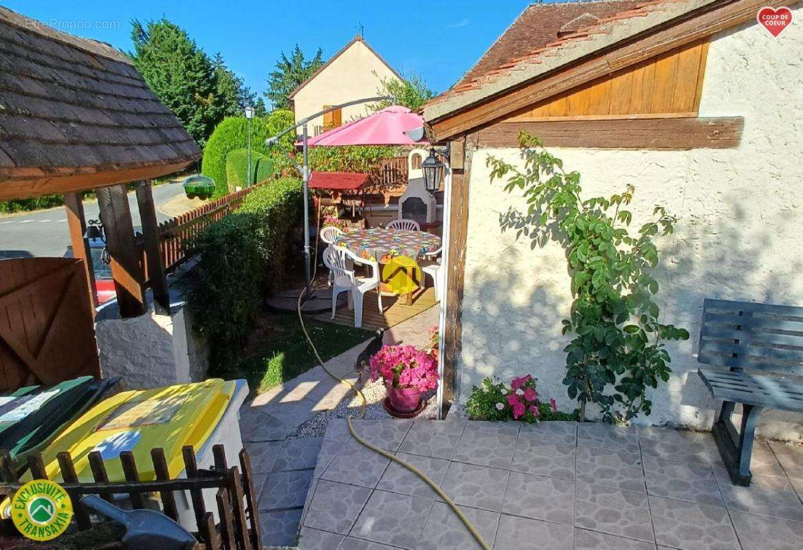 Maison à MONTMARAULT