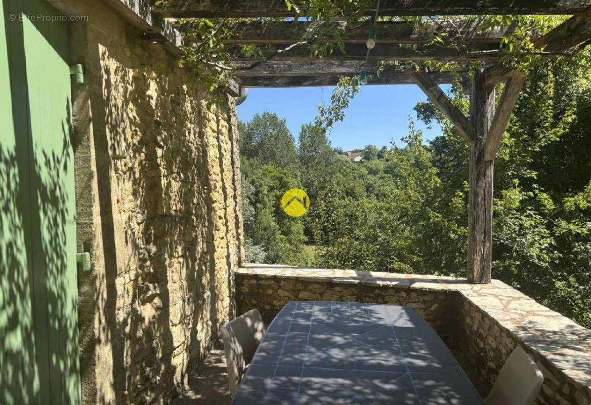 Maison à SAINTE-ALVERE