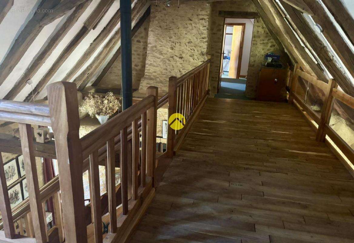 Maison à SAINTE-ALVERE