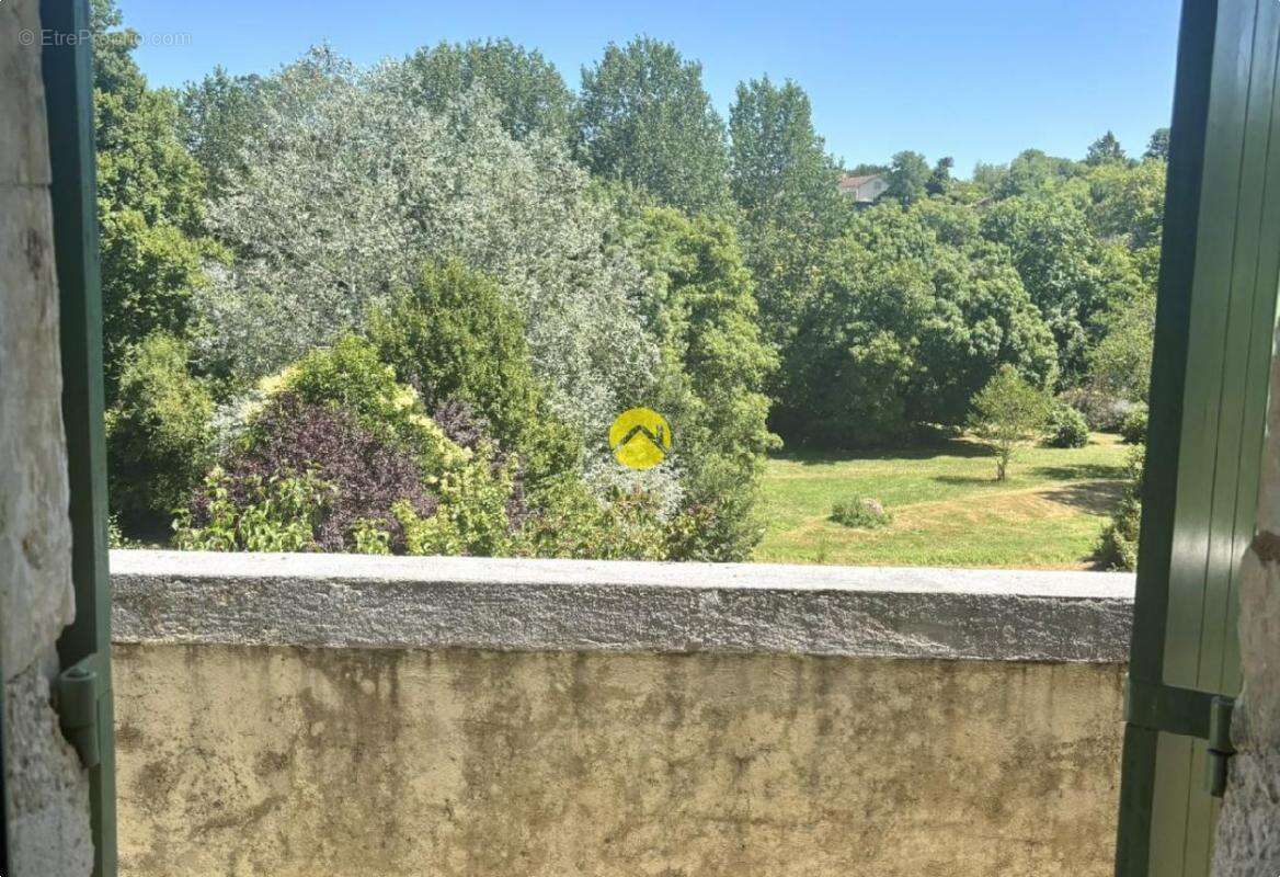 Maison à SAINTE-ALVERE