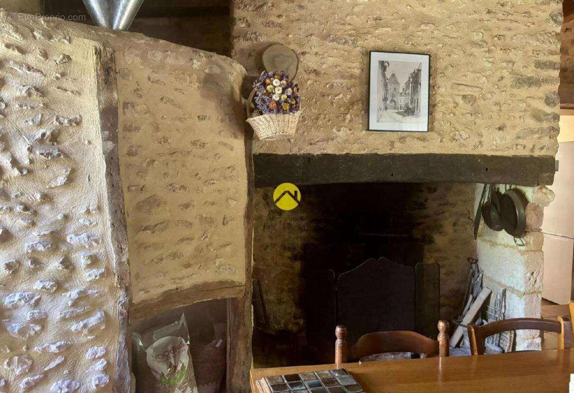 Maison à SAINTE-ALVERE