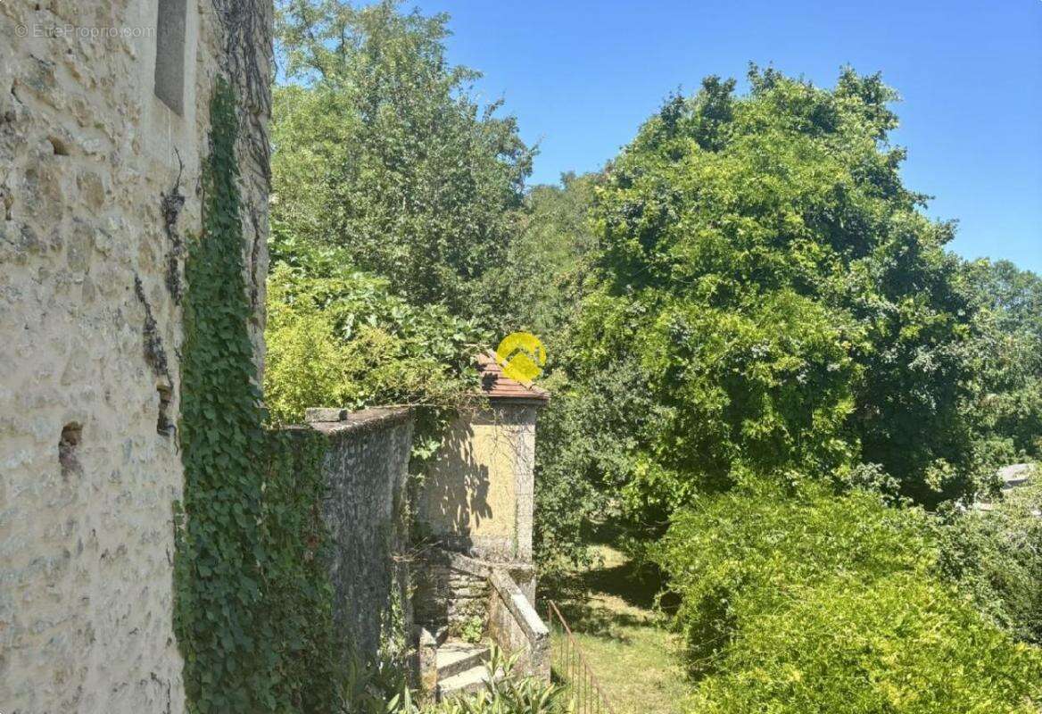 Maison à SAINTE-ALVERE