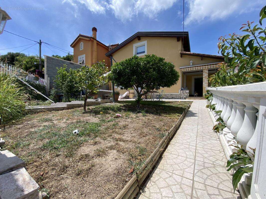 Maison à ROQUEBRUNE-CAP-MARTIN