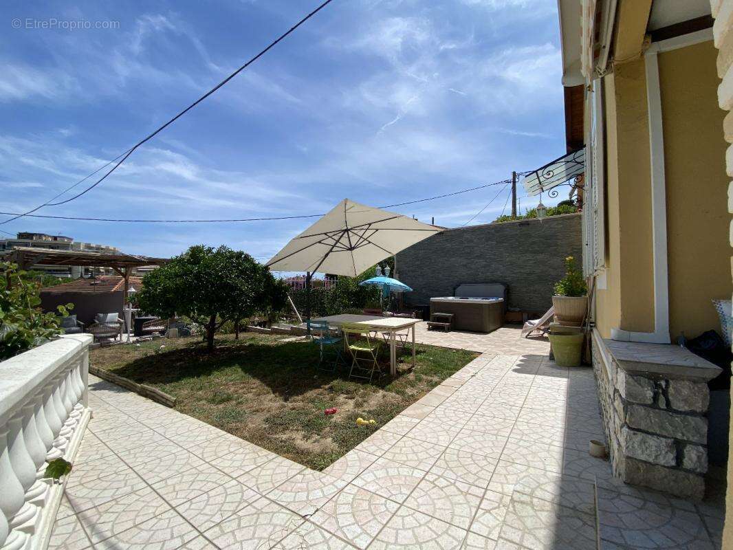 Maison à ROQUEBRUNE-CAP-MARTIN