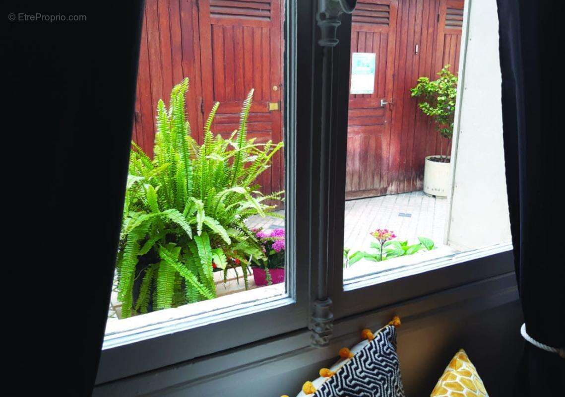 Appartement à PARIS-8E