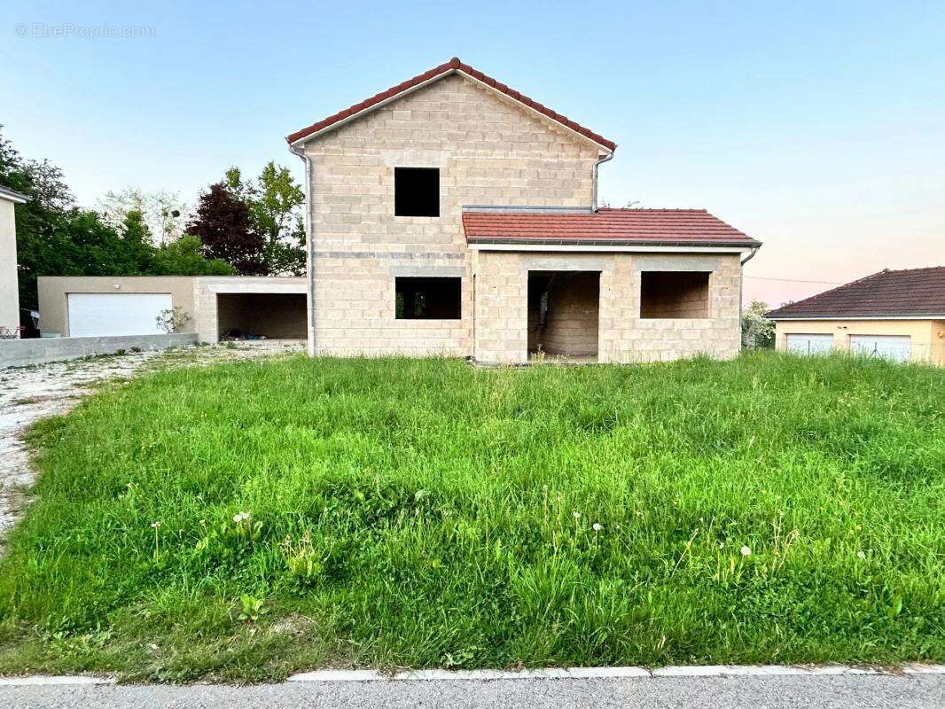 Maison à BERTHELANGE