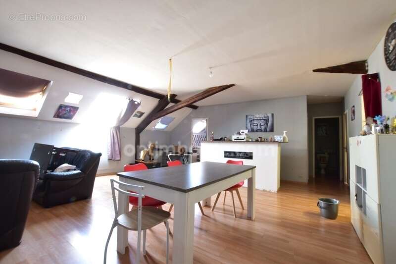 Appartement à SAINS-DU-NORD