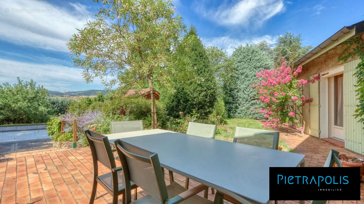 Maison à SAINTE-CONSORCE