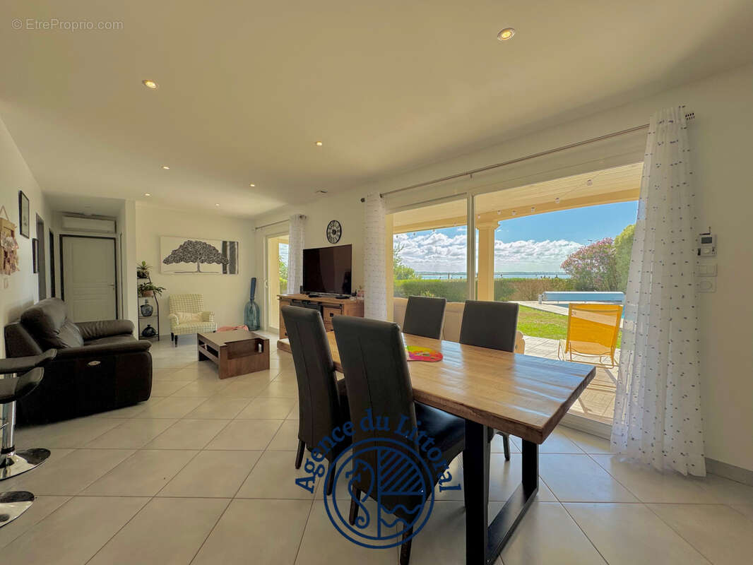 Maison à MESCHERS-SUR-GIRONDE