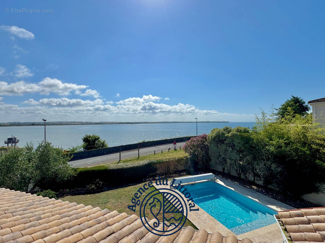 Maison à MESCHERS-SUR-GIRONDE