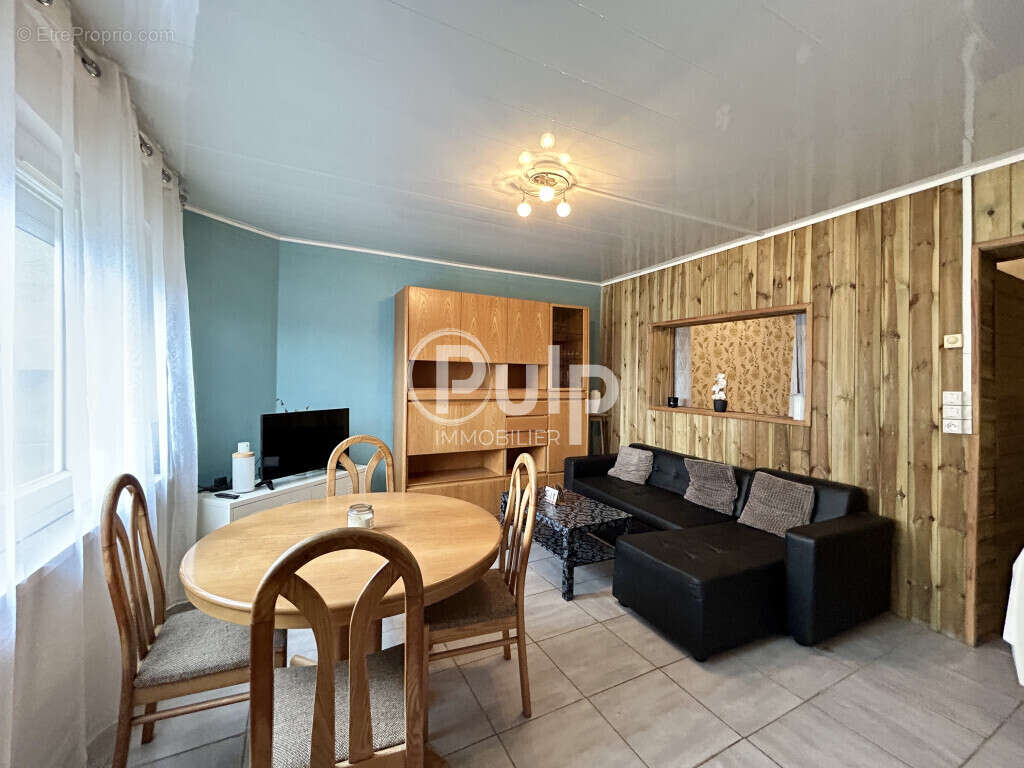 Maison à AIX-NOULETTE