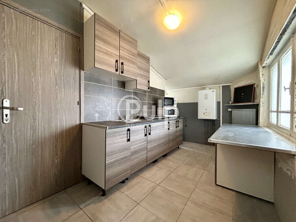 Maison à AIX-NOULETTE