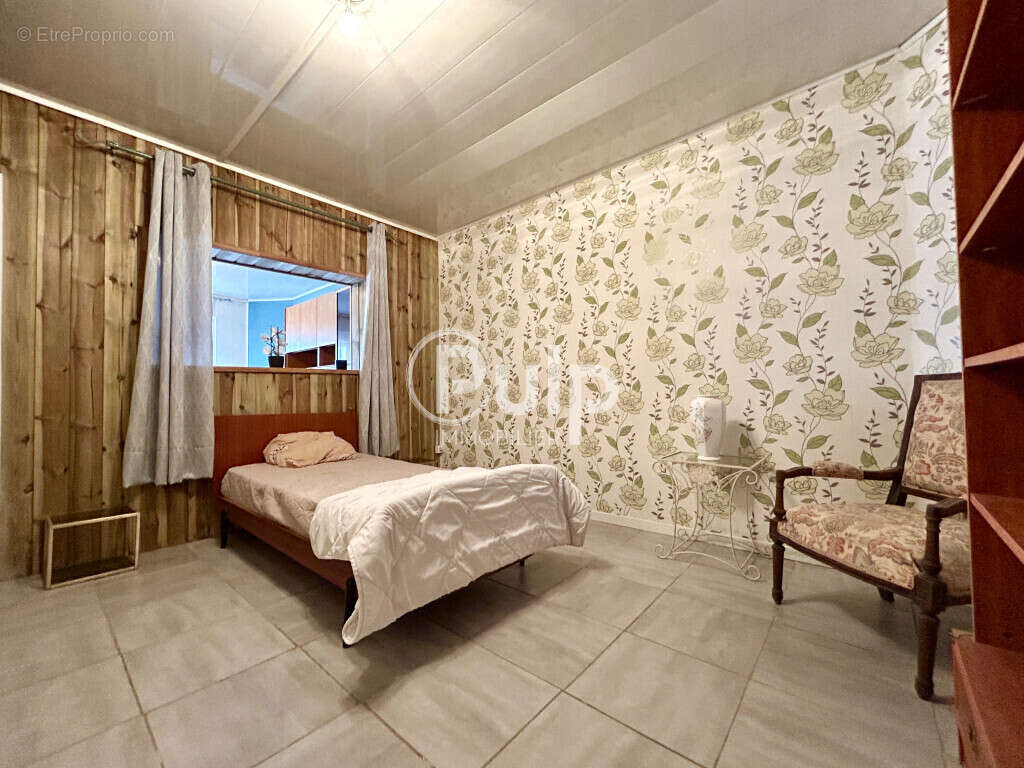 Maison à AIX-NOULETTE