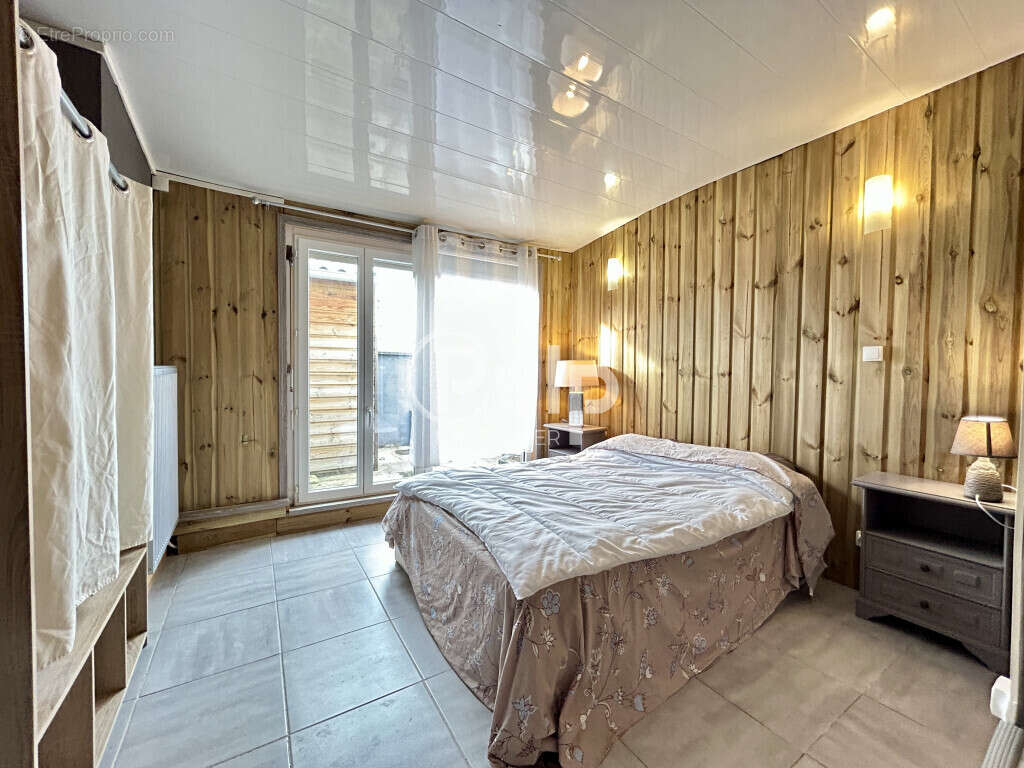 Maison à AIX-NOULETTE