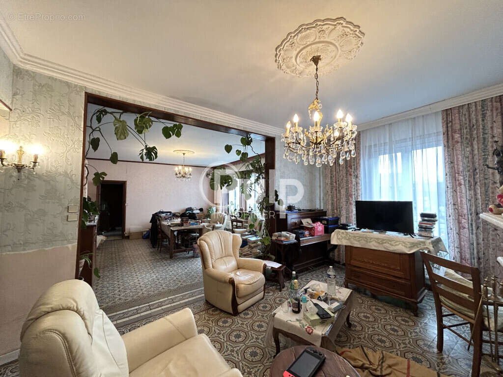 Maison à MAISNIL-LES-RUITZ