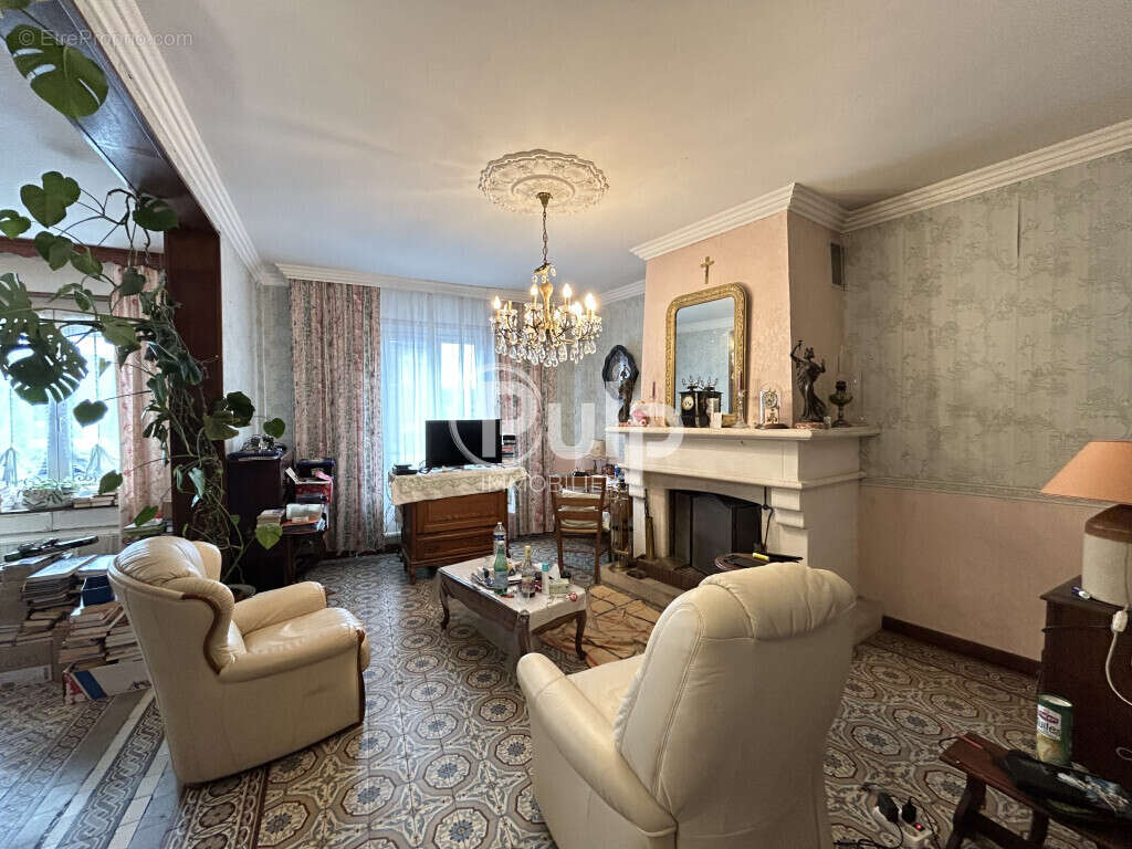 Maison à MAISNIL-LES-RUITZ